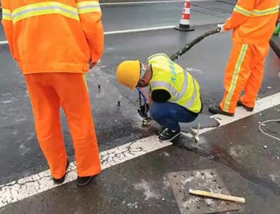 路基填充高分子聚合物灌注機(圖3) 路基填充高分子聚合物灌注機(圖3)